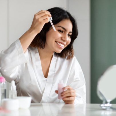 Rotina de skincare de 10 minutos diários para mulheres reais