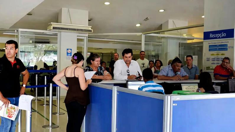Em fevereiro, fila do INSS bateu recorde e chegou a 3,1 milhões de requerimentos
