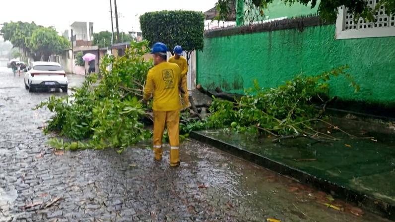 Pernambuco registrou fortes chuvas nesta sexta
