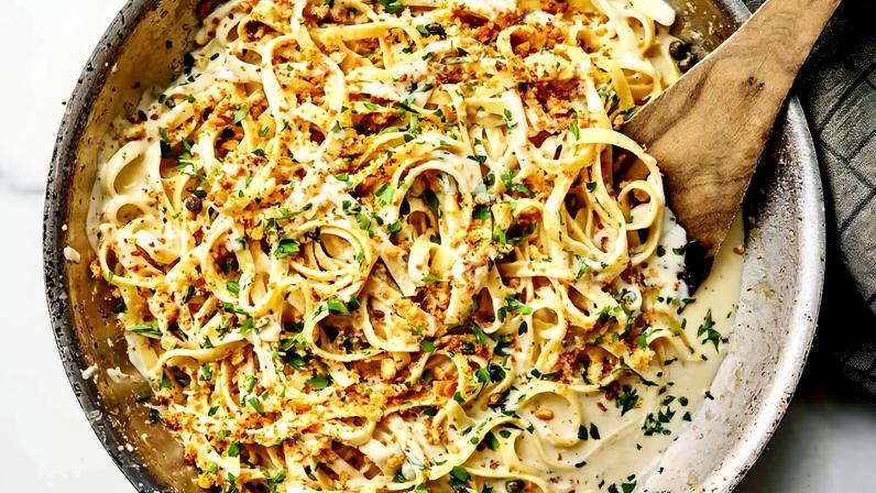 Receita de macarrão com salada Caesar