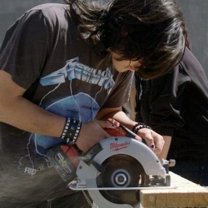 Califórnia busca atrair adolescentes para o setor da construção