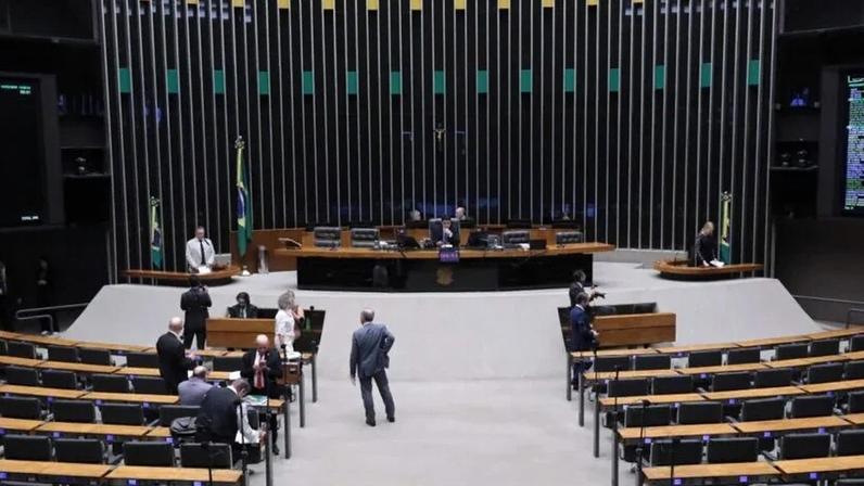 Crimes relacionados à pedofilia terão nova definição, passando a ser usado o termo "violência sexual contra criança ou adolescente"