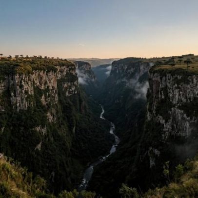 Terra dos Cânions, 190 km de POA, maior conjunto de paredões da América do Sul