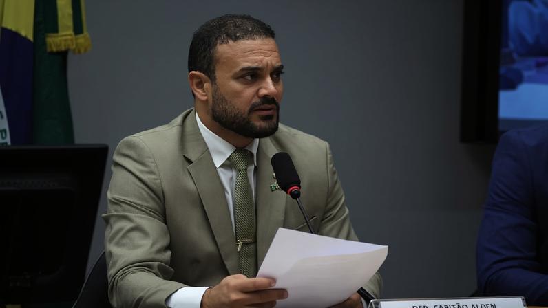 Capitão Alden apresenta emenda para mudar PLP dos combustíveis