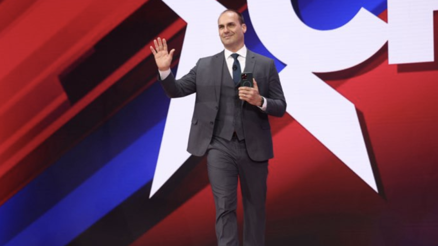 Eduardo Bolsonaro na CPAC - Reprodução Redes Sociais