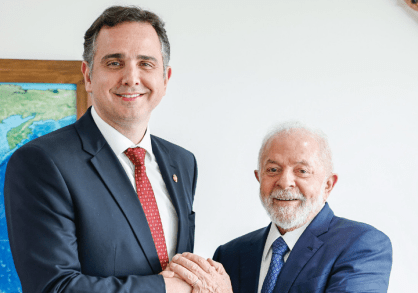 O ex-presidente do Senado, Rodrigo Pacheco (PSD), e o presidente da República, Luiz Inácio Lula da Silva (PT)