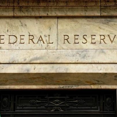 Nova alta dos juros nos EUA é discutida após alerta de inflação na ata do FOMC