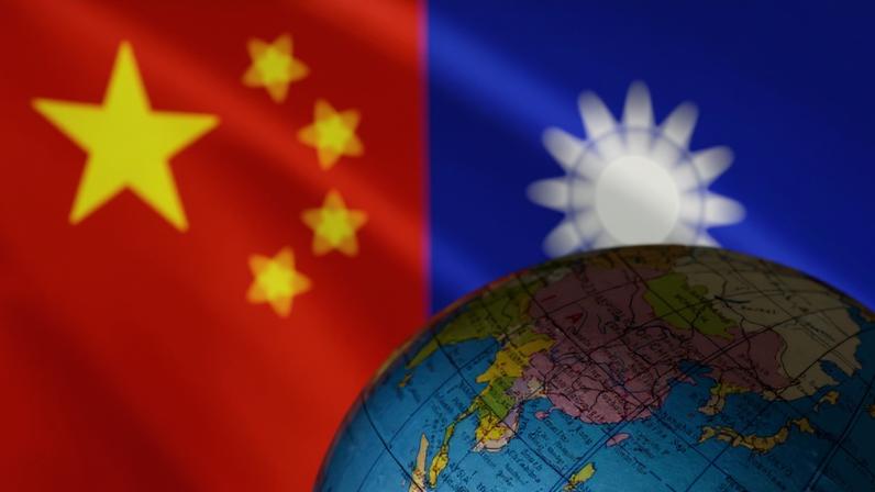 Ilustração mostra bandeiras da China e Taiwan 6/8/2022 REUTERS/Dado Ruvic