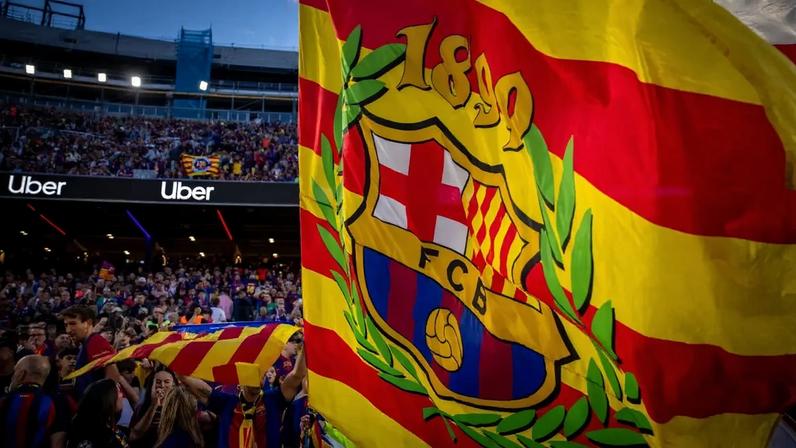 Camp Nou registrou mais de 60 mil torcedores neste domingo