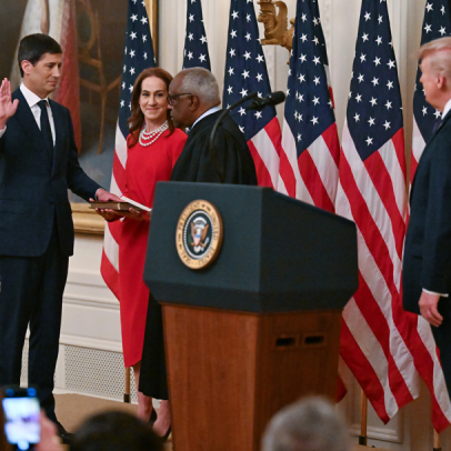 Trump diz a Warsh para agir como quiser durante posse do novo presidente do Fed