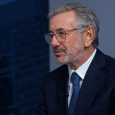 Márcio Elias Rosa defende nova estratégia para ampliar produtividade industrial