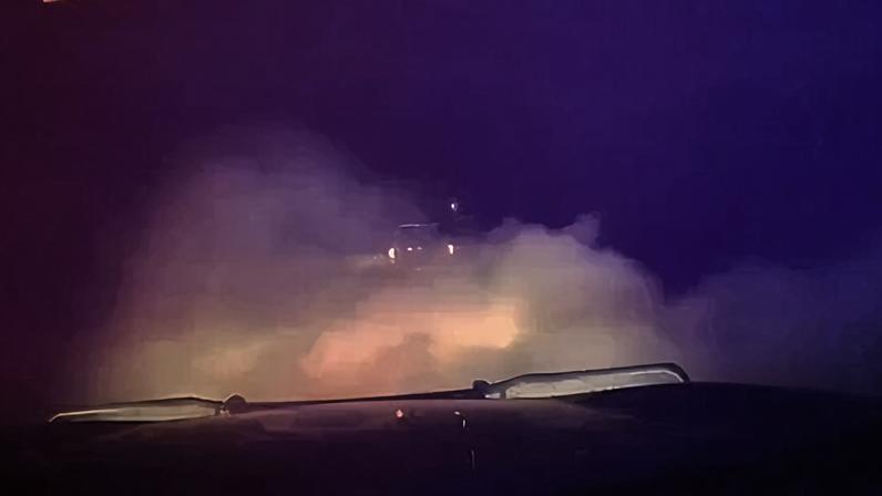 motorista usa fumaça para tentar despistar PRF, perde controle de caminhonete e acaba preso com droga no Paraná