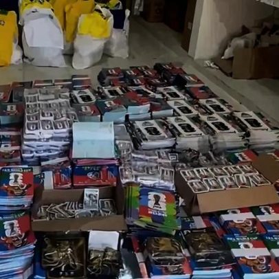 Polícia apreende 85 mil álbuns e figurinhas falsificados da Copa do Mundo