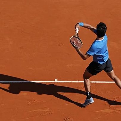Alcaraz desiste de Wimbledon devido a lesão no punho