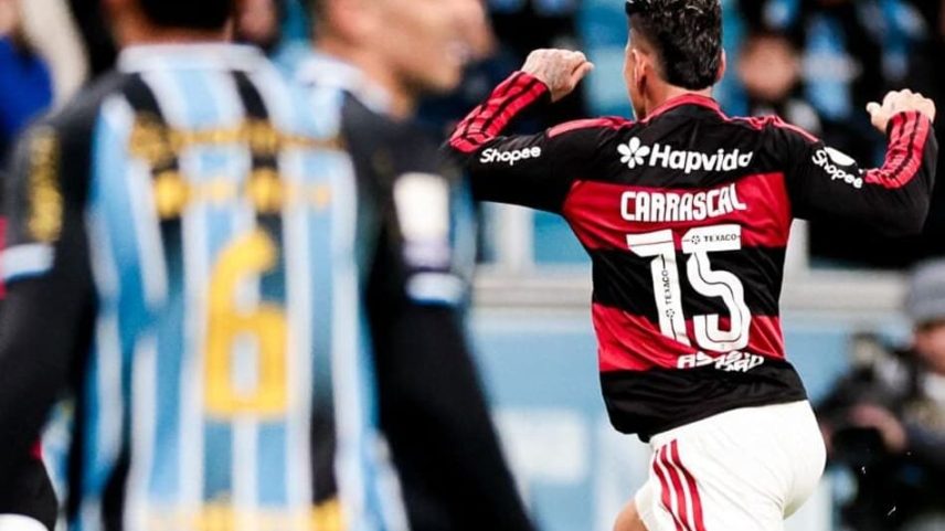 Jorge Carrascal comemora gol pelo Flamengo contra o Grêmio (Gilvan de Souza / Flamengo)