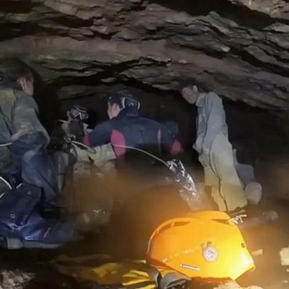 Socorristas resgatam 5 homens presos em caverna no Laos, 2 seguem desaparecidos