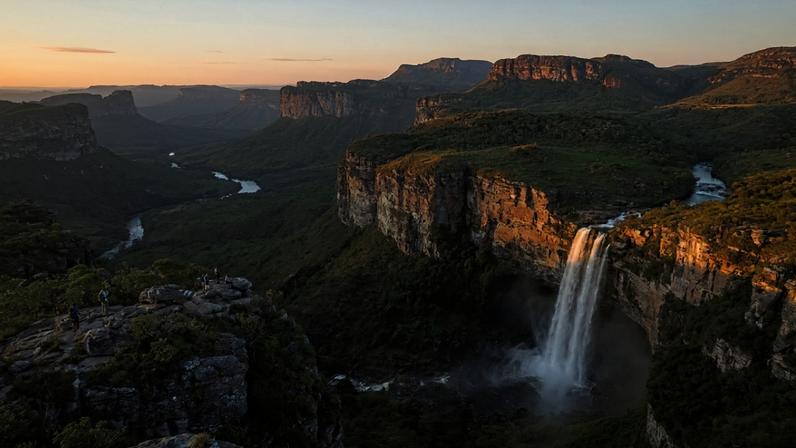 Igatu destaca-se como a “Vila de Pedra” da Chapada Diamantina, abrigando ruínas históricas que remetem à mística de Machu Picchu // Créditos: Wikipedia / Wikimedia Commons