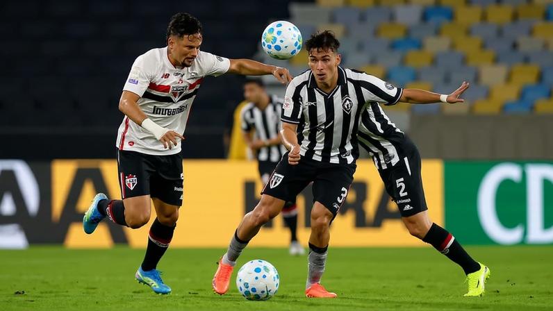 Artur, do São Paulo, e Ferraresi, do Botafogo (Fotos: Rubens Chiri/São Paulo e Vítor Silva/Botafogo)