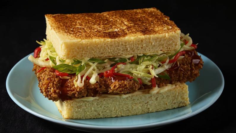 Receita de sanduíche de chicken katsu ganha destaque