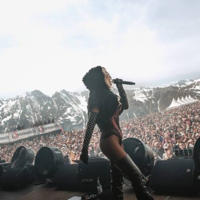 Christina Aguilera lança álbum inspirado nos Alpes e em renascimento