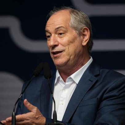 Ciro Gomes se explica após confundir gesto de apoiador com sinal do CV