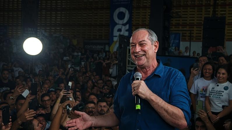 Ciro Gomes no lançamento de sua pré-candidatura ao governo do Ceará.