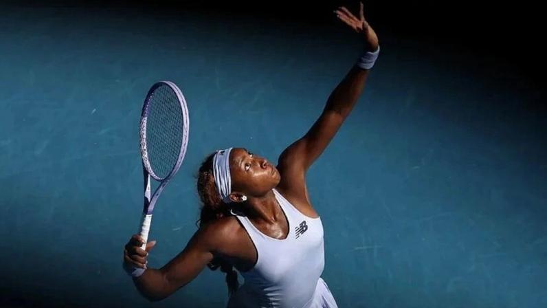 Coco Gauff foi a atleta feminina mais bem paga do mundo em 2025, com ganhos estimados em US$ 33 milhões; valor fica US$ 20 milhões abaixo da linha de corte para os 50 atletas mais bem pagos de 2026