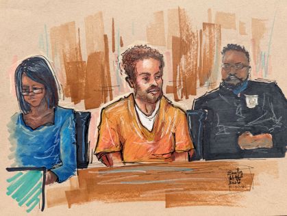 Cole Allen, suspeito de atirar em jantar da Casa Branca, durante audiência em Washington 30 de abril de 2026