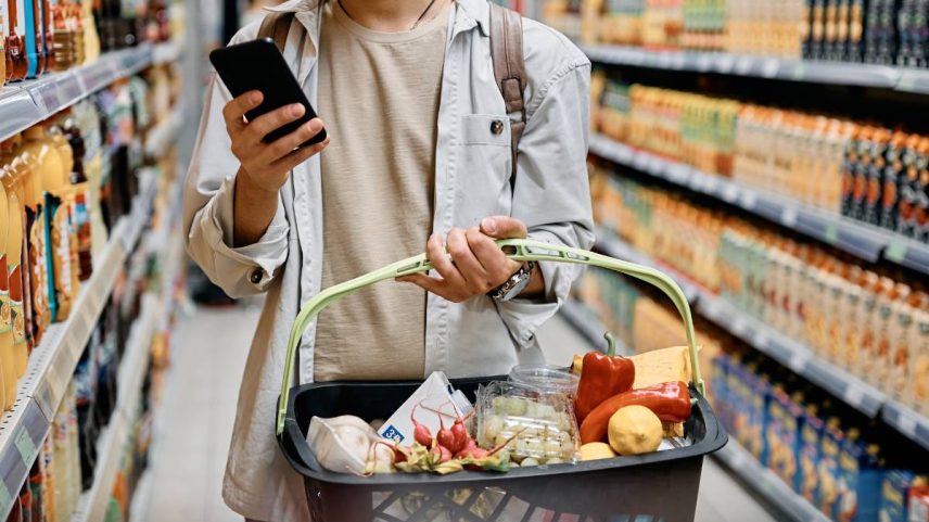 Selic cai, mas cenário econômico segue sob observação