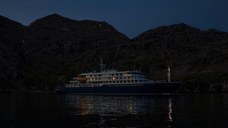 Navio de cruzeiro 'MV Hondius', operado pela Oceanwide Expeditions | Foto: Divulgação/Oceanwide Expeditions