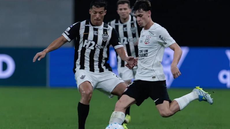 Corinthians e Atlético se enfrentaram na Neo Química Arena pelo Brasileirão. (Foto: Vilmar Bannach/Ekobanpress/Folhapress).