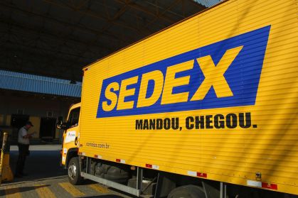 Caminhão do Sedex, serviço dos Correios