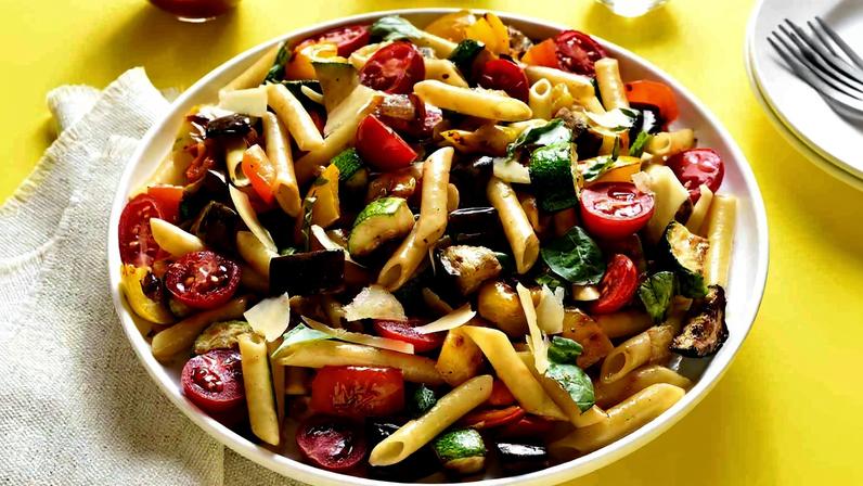 Guia ensina como fazer salada de massa crocante