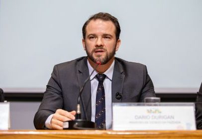 Comissão do fim da 6x1 deve ouvir ministro da Fazenda nesta terça