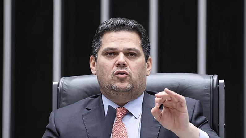O presidente do Congresso Nacional e do Senado Federal, Davi Alcolumbre (União-AP)