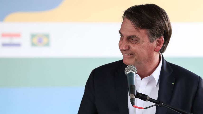 A cirurgia ocorre nesta sexta-feira (1º) em Brasília, e foi indicado por médicos de Bolsonaro