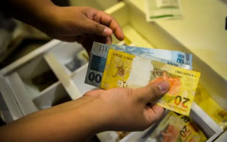 Para especialistas, a medida não resolve o problema estrutural da inadimplência no país