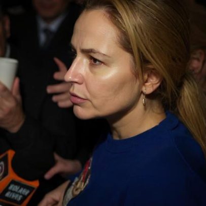 Deolane Bezerra é presa em SP; chega à delegacia