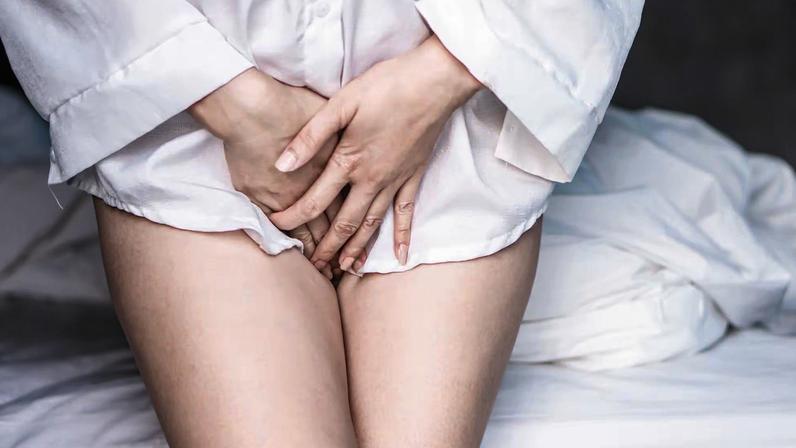 Líquen escleroso vulvar exige atenção médica. (Foto: Doucefleur via Canva)