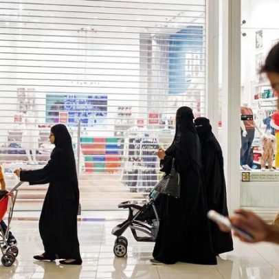 Mais mulheres trabalham na Arábia Saudita, mas qualidade dos empregos é limitada