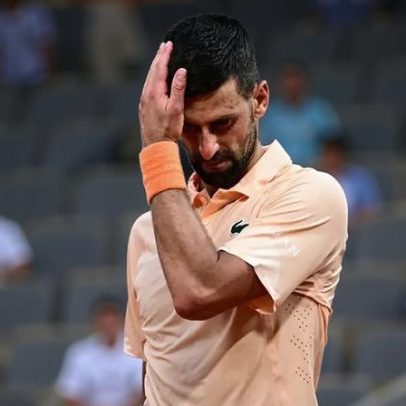 Atitude de Djokovic em derrota viraliza; comentário 'sem necessidade'