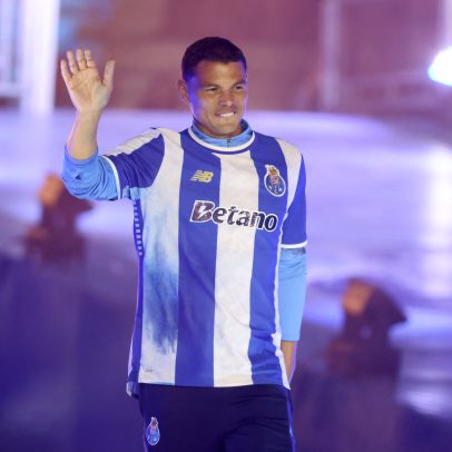 Porto anuncia saída de Thiago Silva após cinco meses