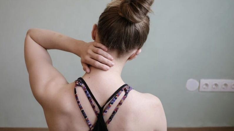 Ombro congelado pode estar ligado à menopausa, indicam estudos