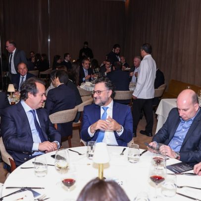 Cenário fiscal e juros altos preocupam empresários na abertura da Brazil Week