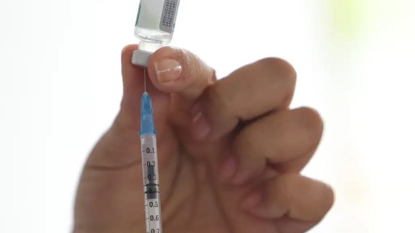 Vacina previne doenças causadas pela bactéria pneumococo, como sinusite, pneumonia e meningite