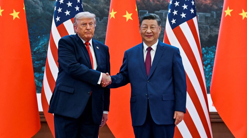 Donald Trump e Xi Jinping se encontram no Grande Salão do Povo, na China, para reunião bilateral entre EUA e China.