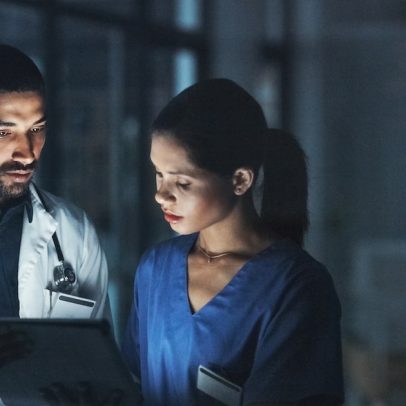 Trabalho noturno afeta o relógio biológico e a saúde; veja como reduzir impactos