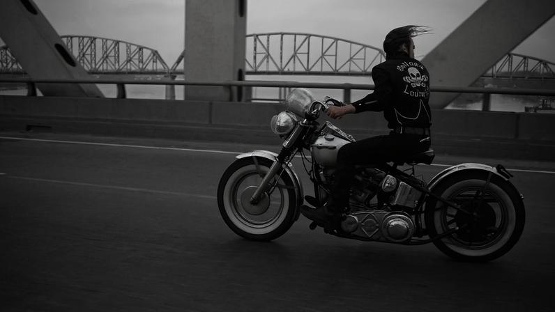 Danny Lyon, *Crossing the Ohio River*, Louisville (1966). Gift of Alison and Donald Weiss in honor of the Hirshhorn’s 50th anniversary.