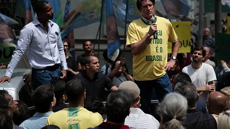 Imagem de 'Dark Horse', filme que conta a história de vida do ex-presidente Jair Bolsonaro (YouTube/Reprodução)