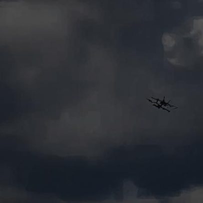 Jatos colidem no ar durante apresentação aérea nos EUA